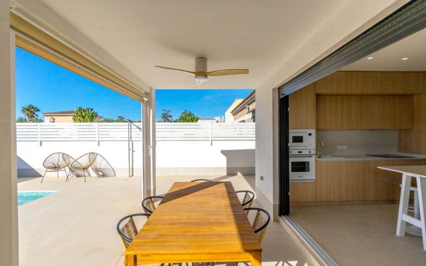 Reventa - Villa -
Torrevieja - El Chaparral