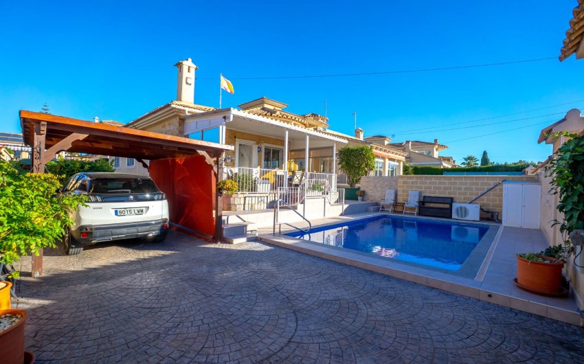 Reventa - Villa -
Torrevieja - El Chaparral