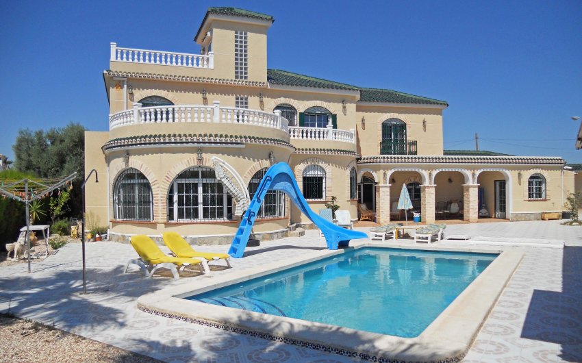 Reventa - Villa -
Torrevieja - El Chaparral