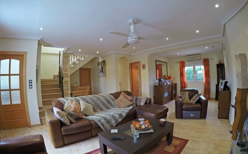 Reventa - Villa -
Torrevieja - El Chaparral