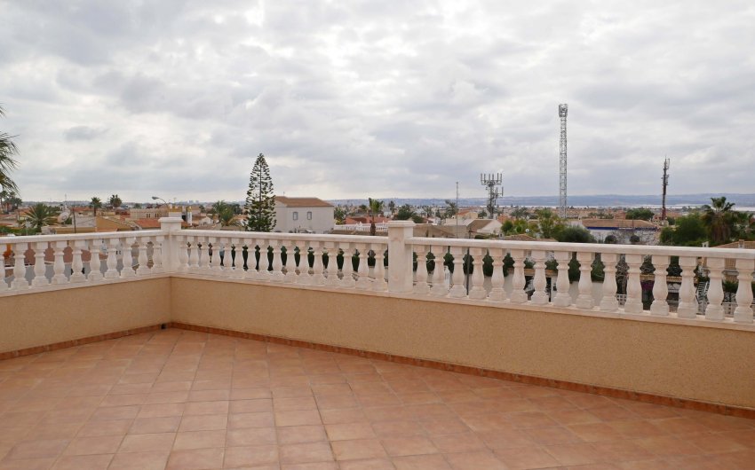 Reventa - Villa -
Torrevieja - El Chaparral