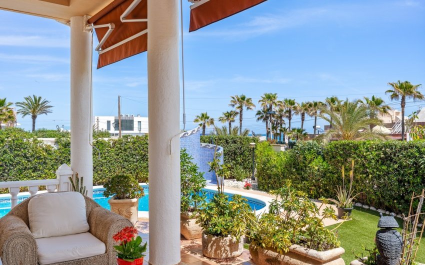 Reventa - Villa -
Torrevieja - La Mata