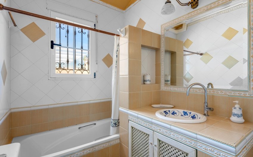 Reventa - Villa -
Torrevieja - La Mata