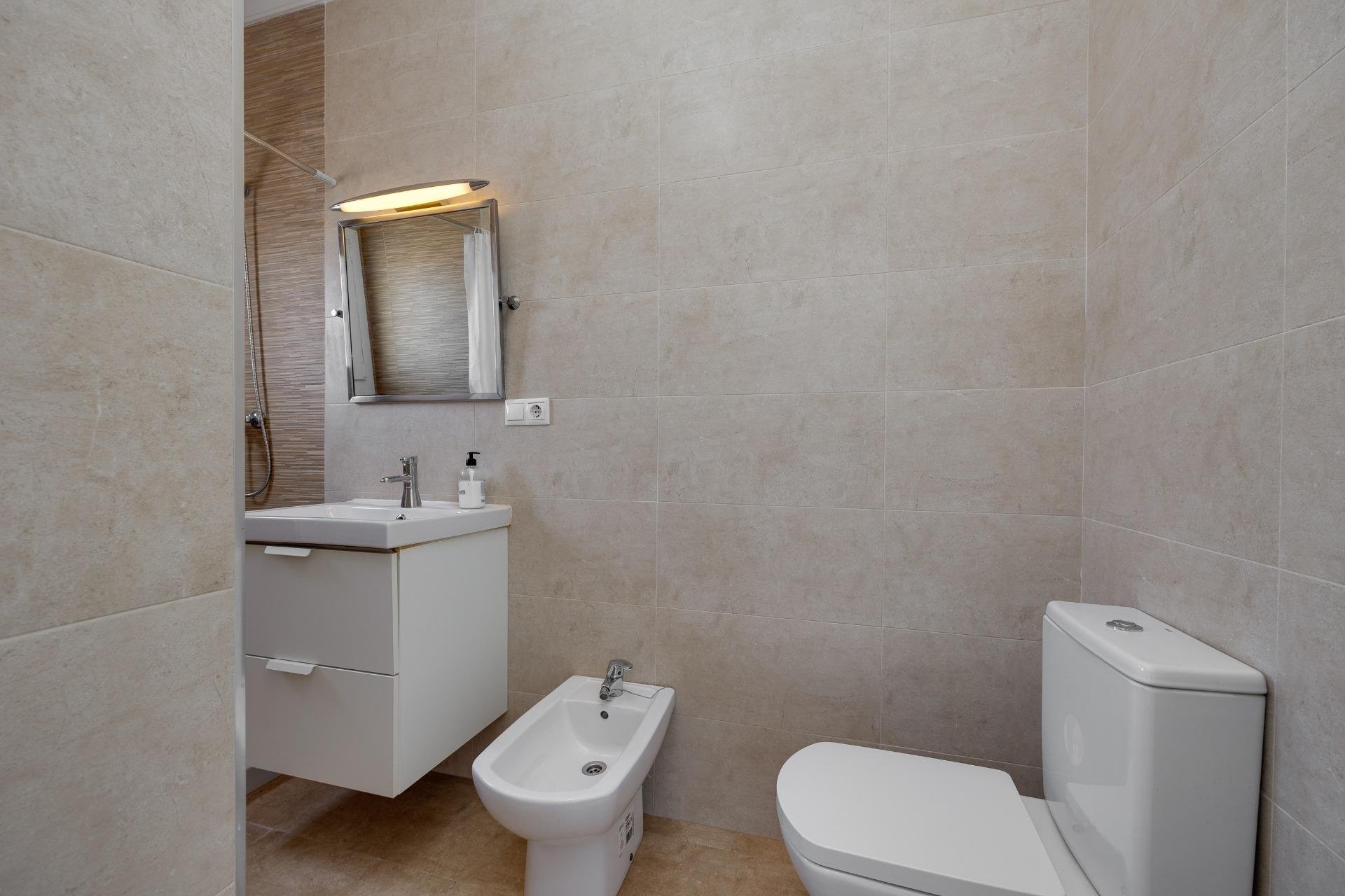 Reventa - Villa -
Torrevieja - La Siesta - El Salado - Torreta