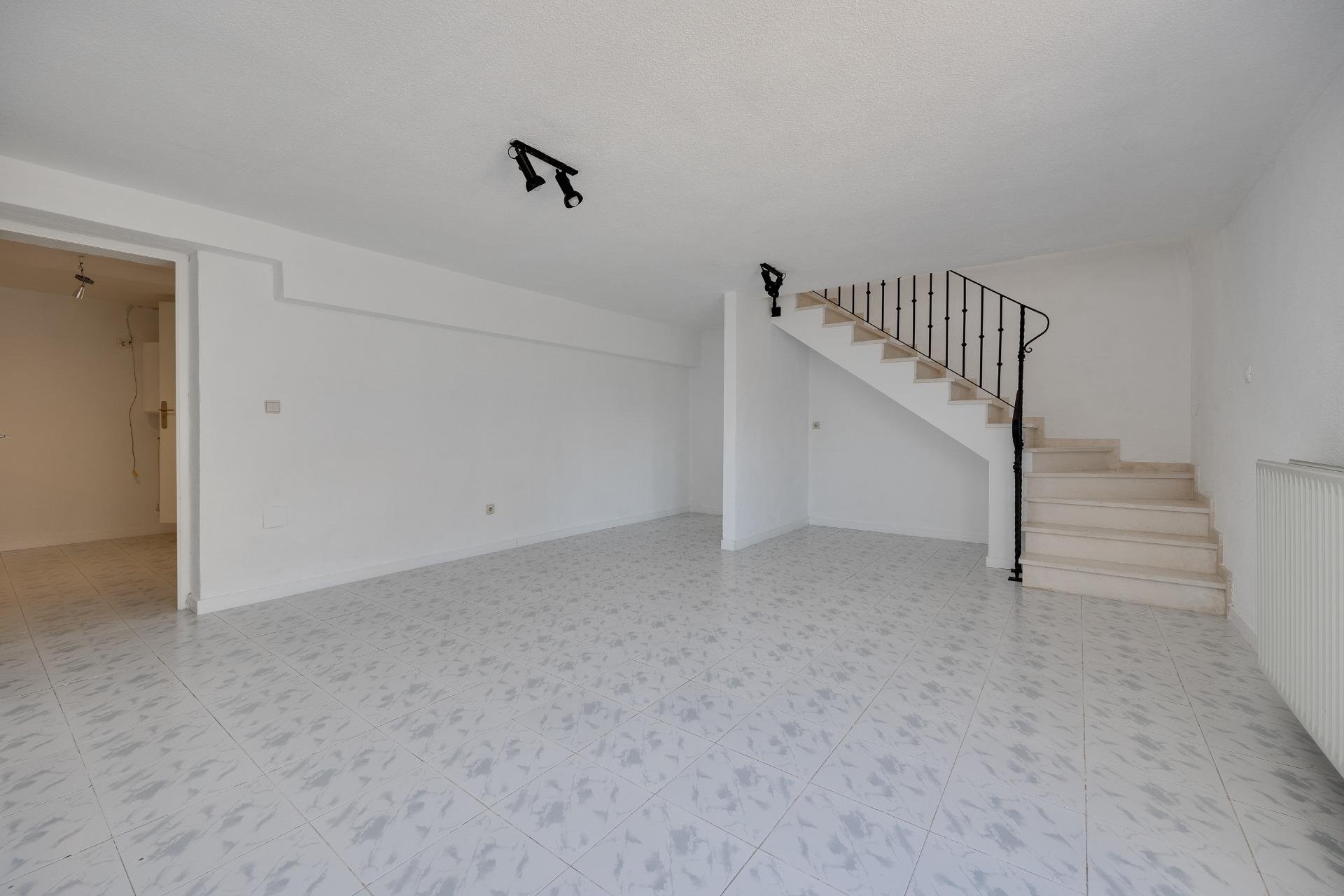 Reventa - Villa -
Torrevieja - La Siesta - El Salado - Torreta