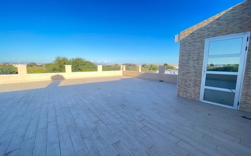 Reventa - Villa -
Torrevieja - La Siesta - El Salado - Torreta