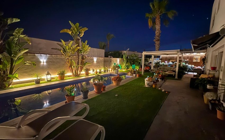 Reventa - Villa -
Torrevieja - La Siesta - El Salado - Torreta