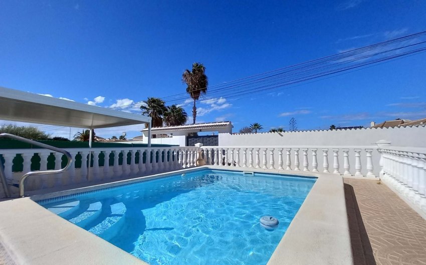 Reventa - Villa -
Torrevieja - La Siesta