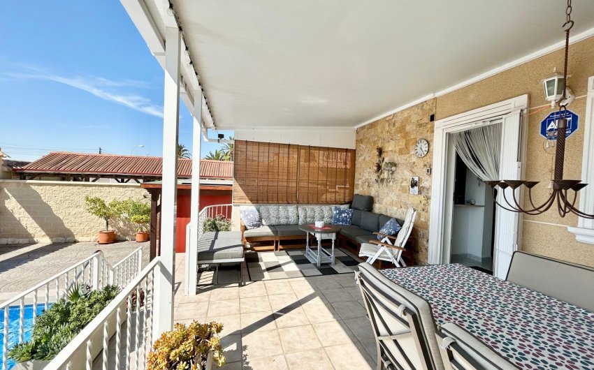 Reventa - Villa -
Torrevieja - La Siesta