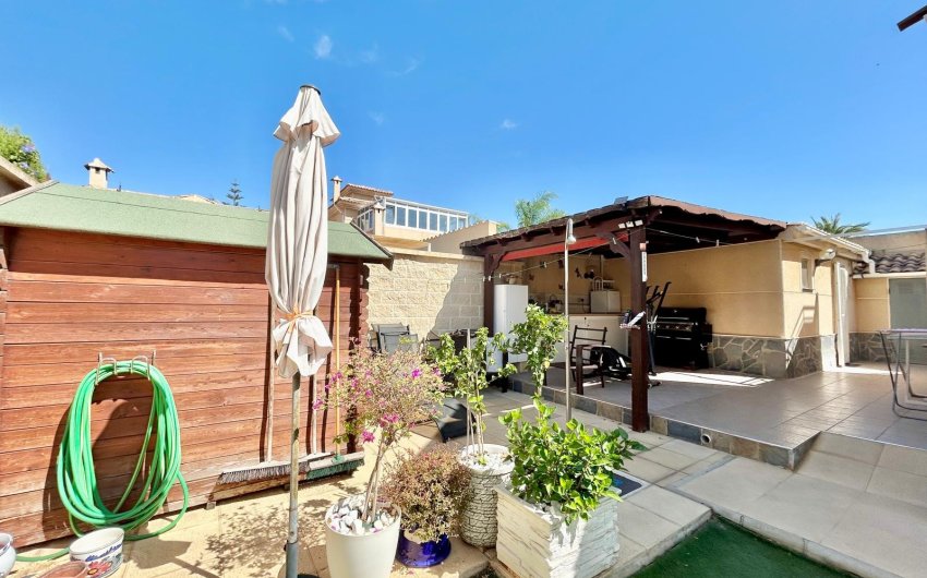 Reventa - Villa -
Torrevieja - La Siesta