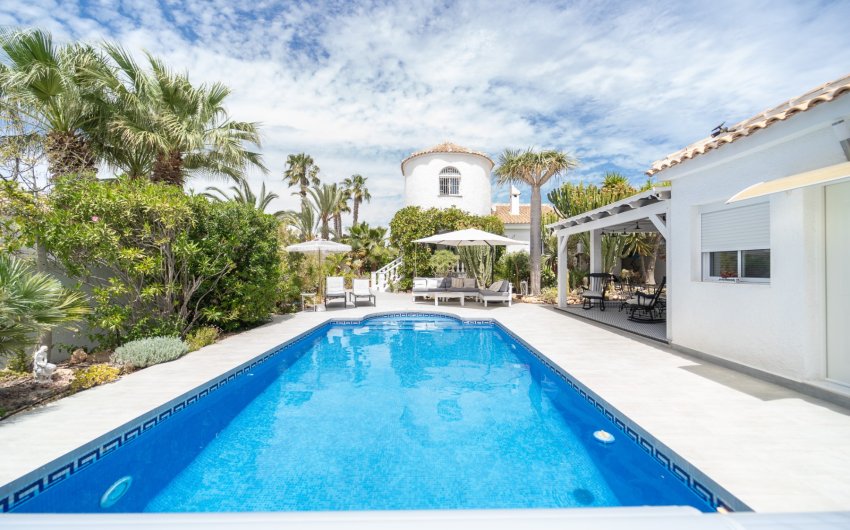 Reventa - Villa -
Torrevieja - La Siesta