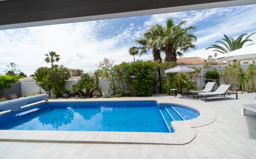 Reventa - Villa -
Torrevieja - La Siesta