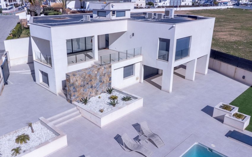 Reventa - Villa -
Torrevieja - La Valeta