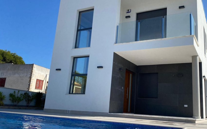 Reventa - Villa -
Torrevieja - Los Balcones