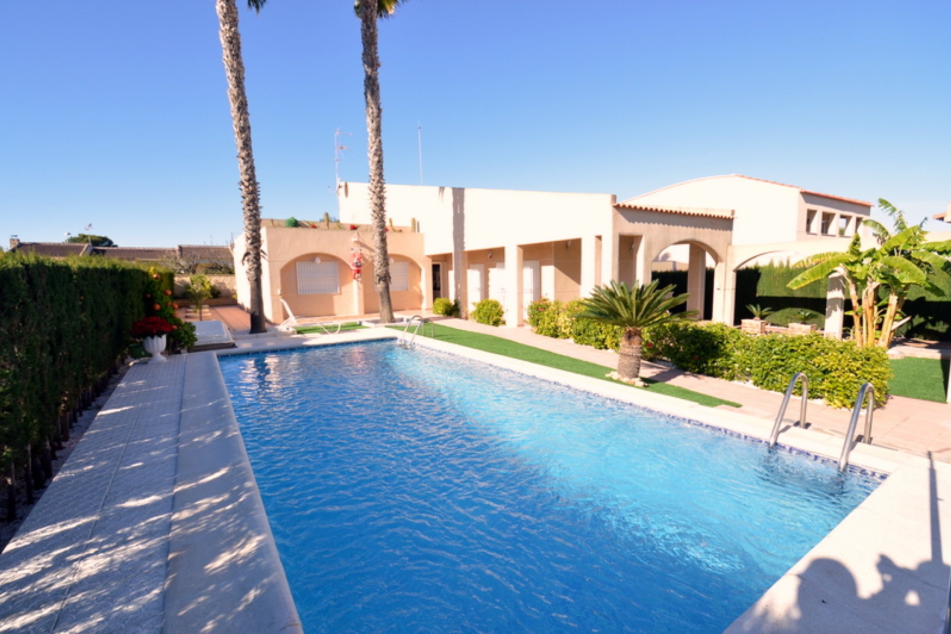 Reventa - Villa -
Torrevieja - Los Balcones