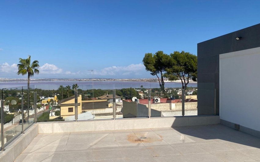 Reventa - Villa -
Torrevieja - Los Balcones