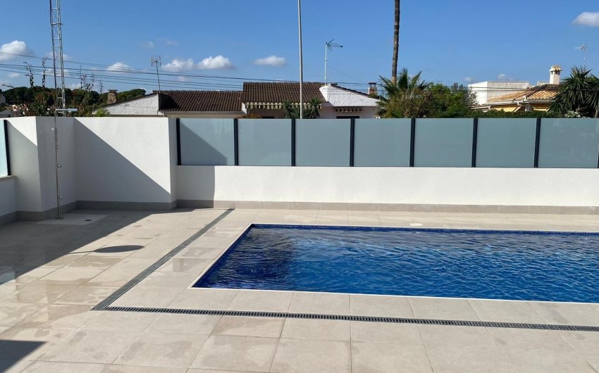 Reventa - Villa -
Torrevieja - Los Balcones