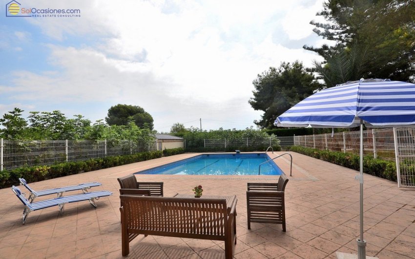 Reventa - Villa -
Torrevieja - Los Balcones