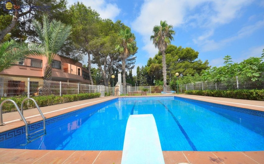 Reventa - Villa -
Torrevieja - Los Balcones