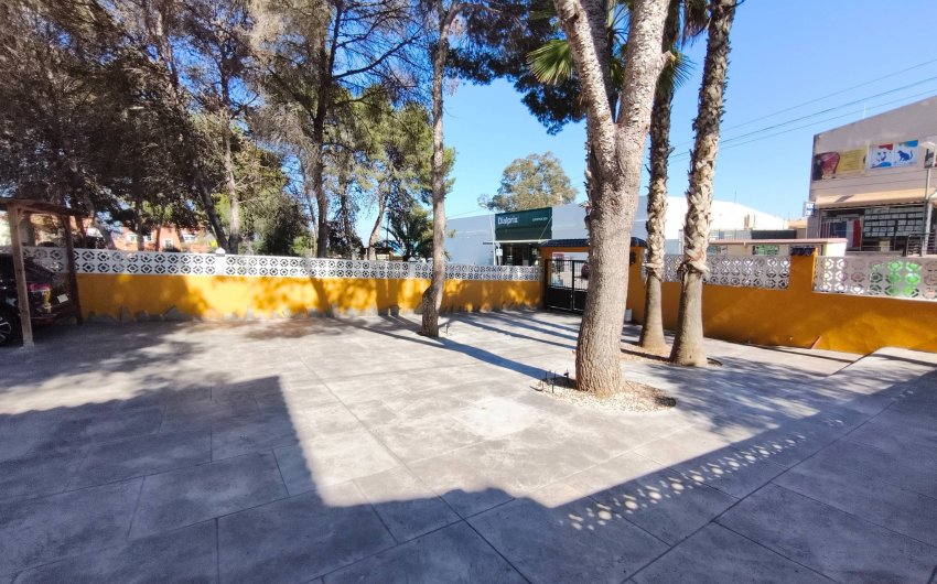 Reventa - Villa -
Torrevieja - Los Balcones