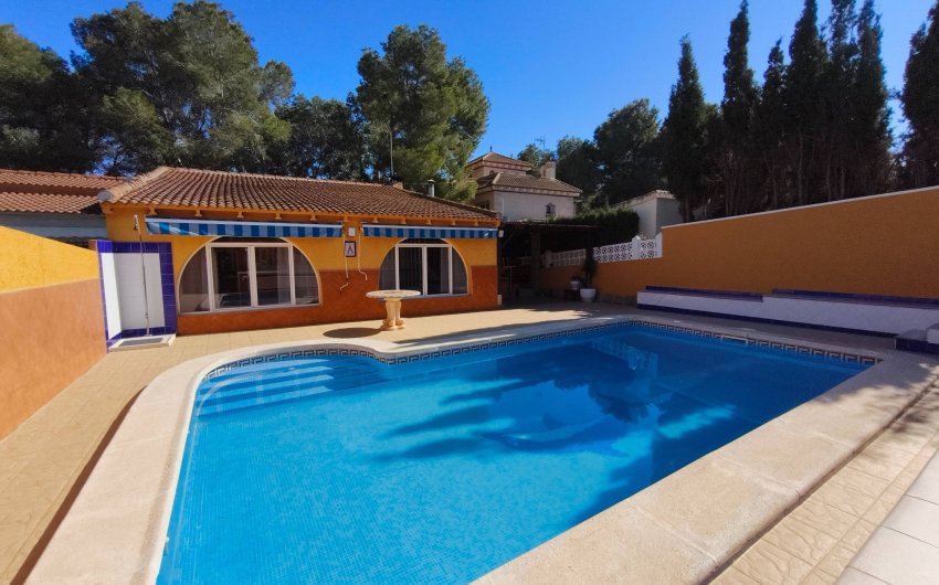 Reventa - Villa -
Torrevieja - Los Balcones