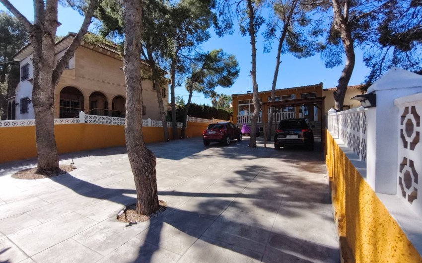Reventa - Villa -
Torrevieja - Los Balcones