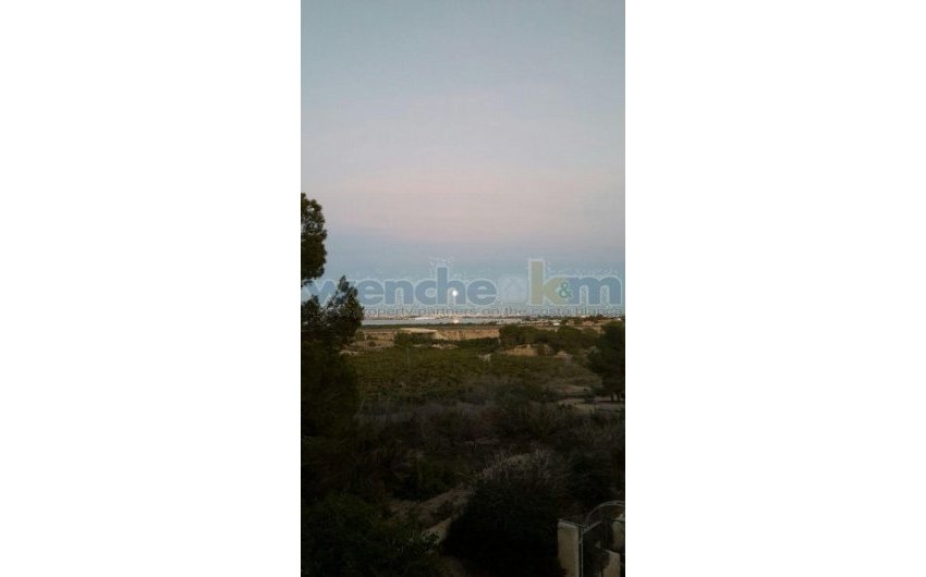 Reventa - Villa -
Torrevieja - Los Balcones