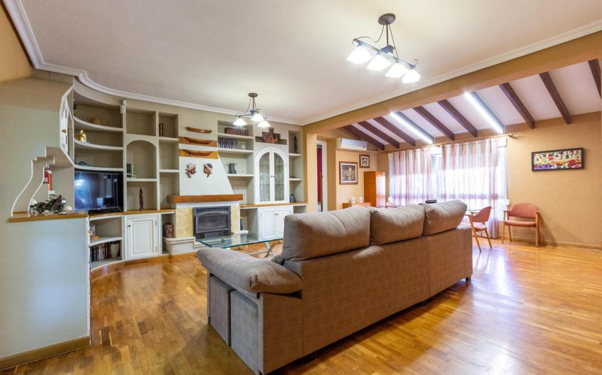 Reventa - Villa -
Torrevieja - Los Balcones