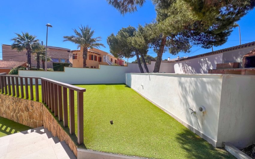 Reventa - Villa -
Torrevieja - Los Balcones