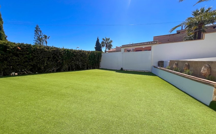 Reventa - Villa -
Torrevieja - Los Balcones