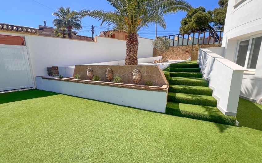 Reventa - Villa -
Torrevieja - Los Balcones