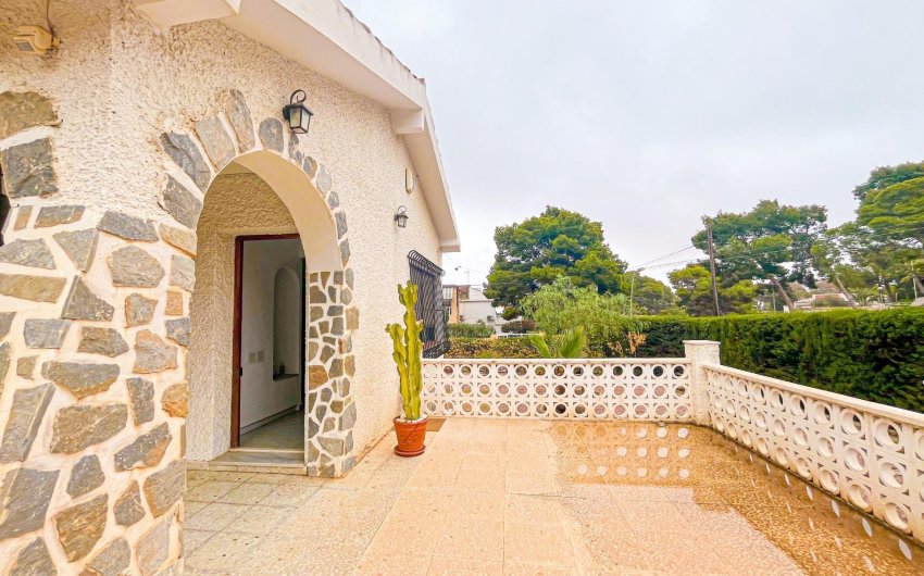Reventa - Villa -
Torrevieja - Los Balcones