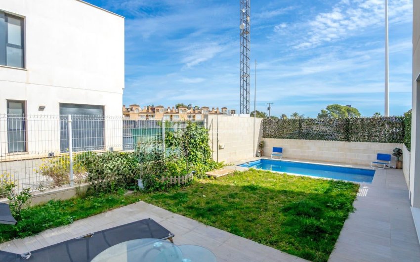 Reventa - Villa -
Torrevieja - Punta Prima