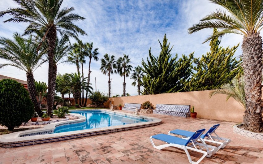 Reventa - Villa -
Torrevieja - San Luis