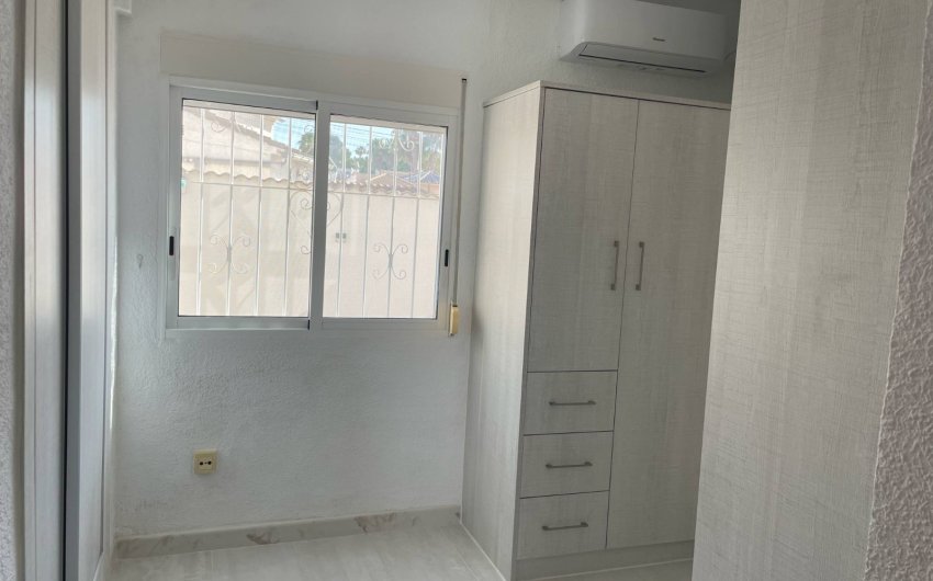 Reventa - Villa -
Torrevieja - San Luis