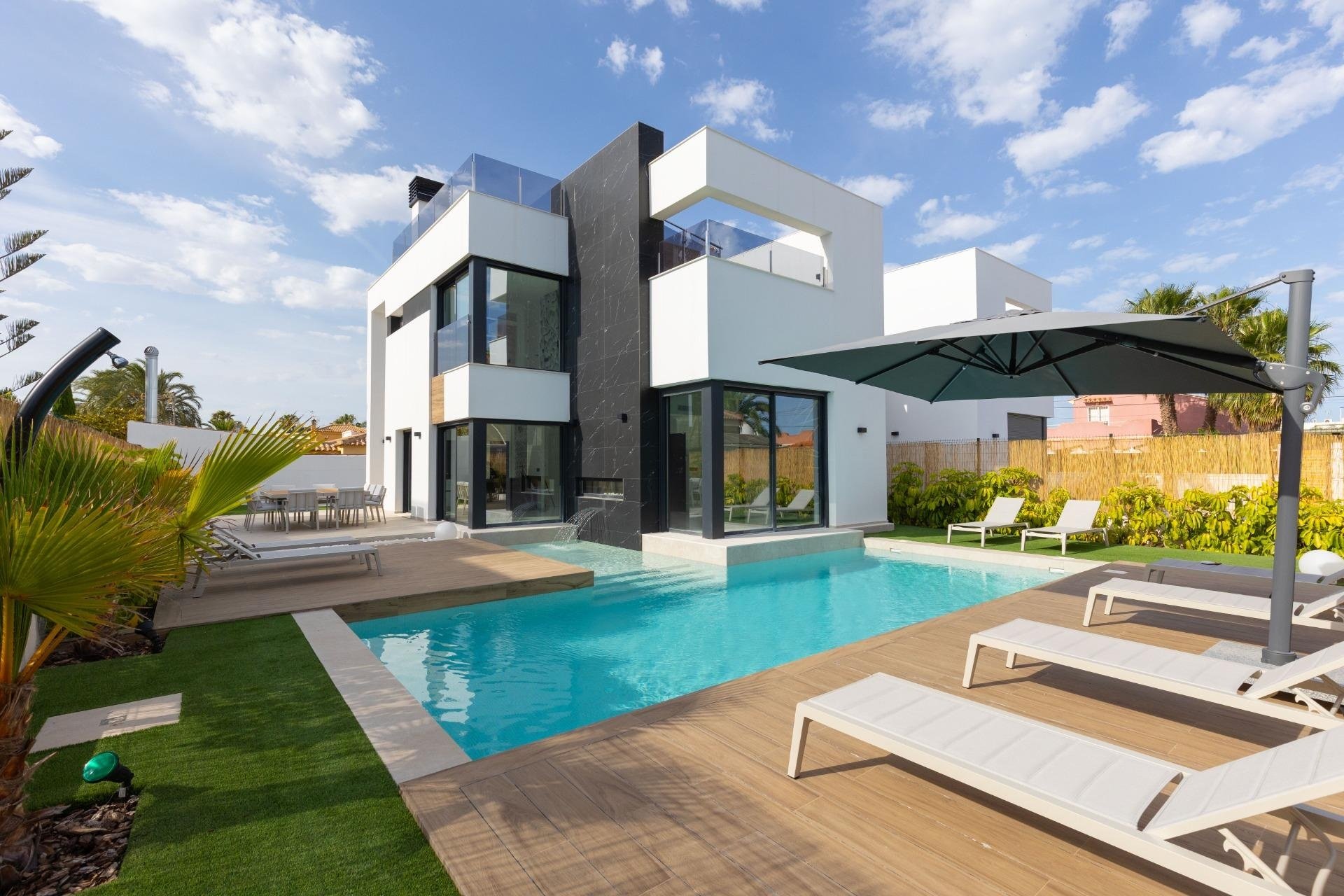 Reventa - Villa -
Torrevieja - Torreta Florida