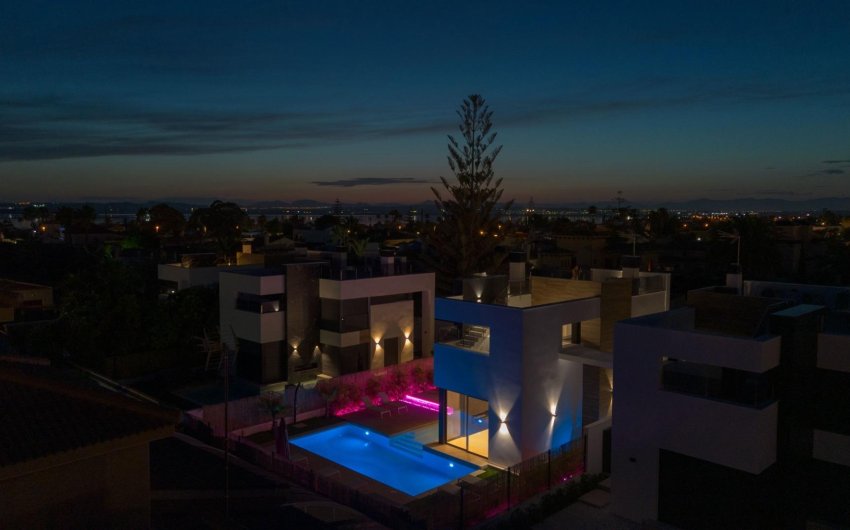 Reventa - Villa -
Torrevieja - Torreta Florida