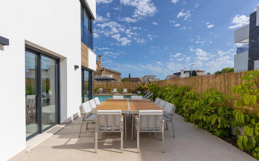 Reventa - Villa -
Torrevieja - Torreta Florida