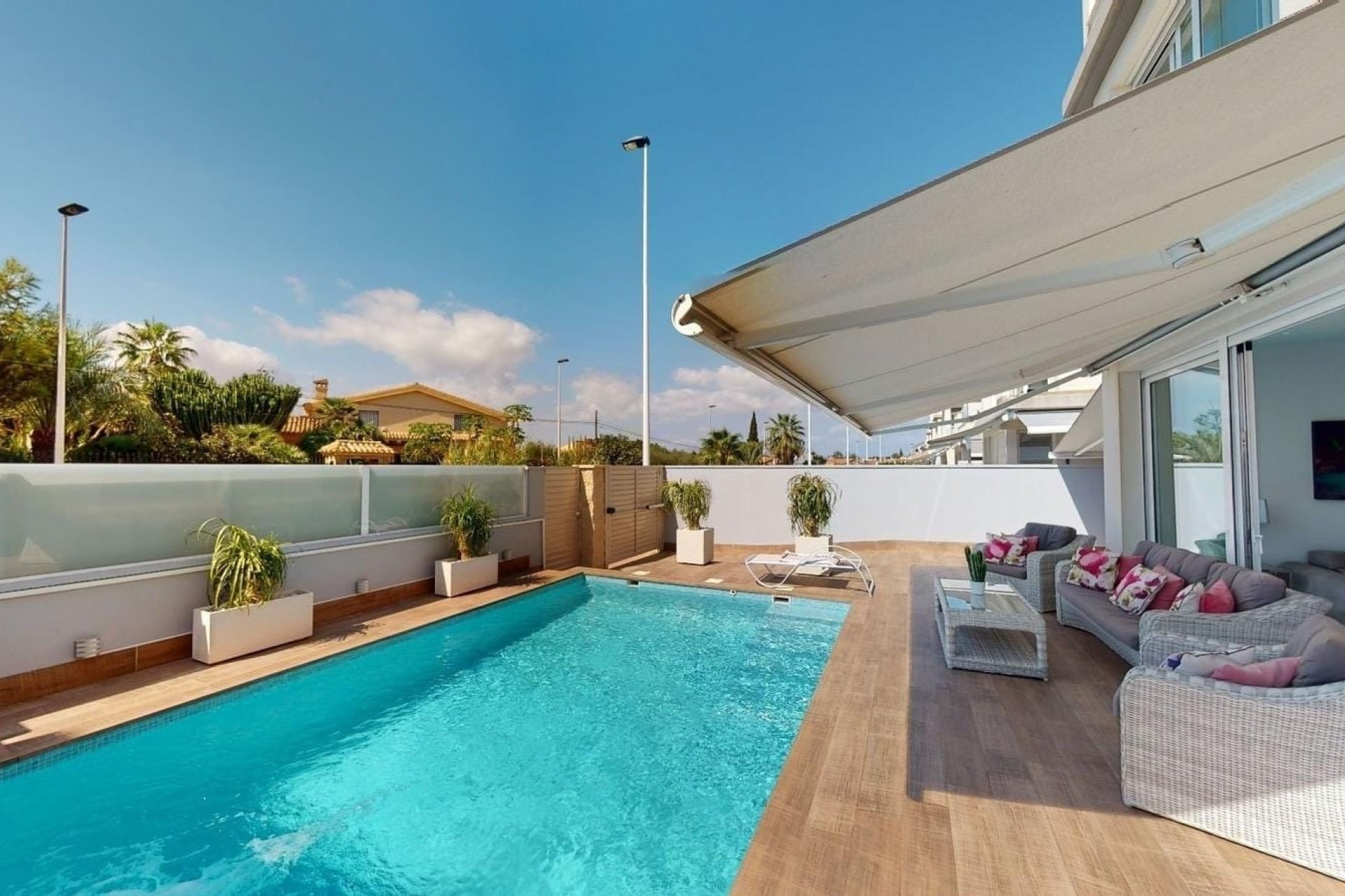 Reventa - Villa -
Torrevieja