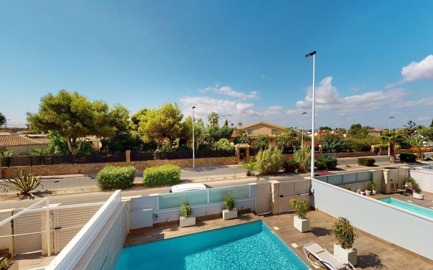 Reventa - Villa -
Torrevieja
