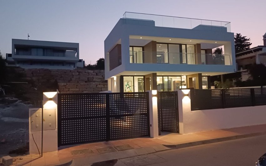 Reventa - Villa -
Valle Romano Golf - Inland