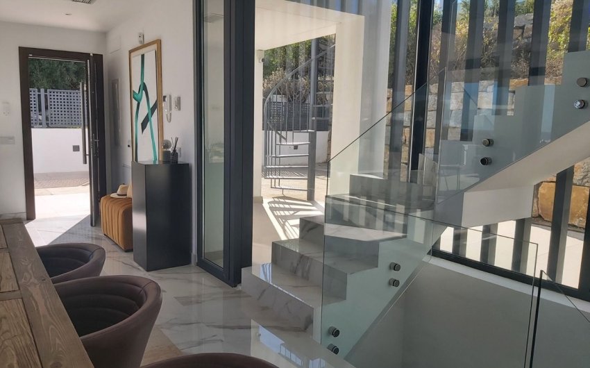 Reventa - Villa -
Valle Romano Golf - Inland