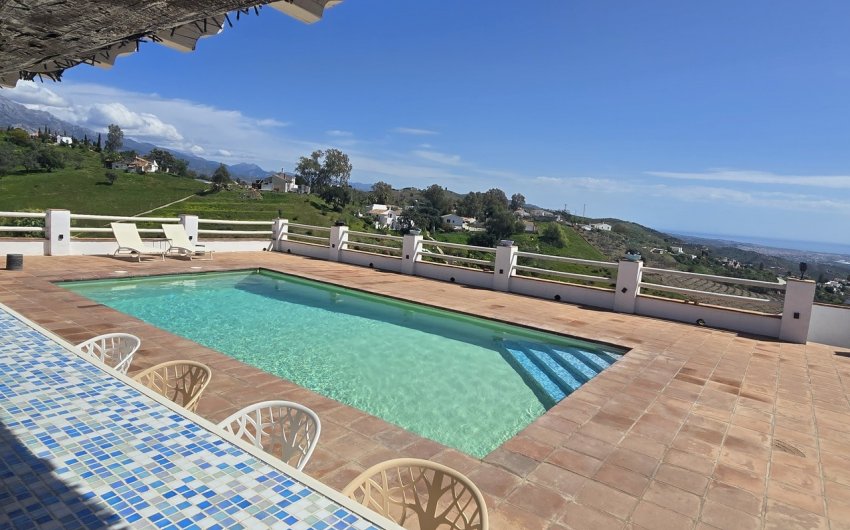 Reventa - Villa -
Vélez-Málaga - Costa del Sol