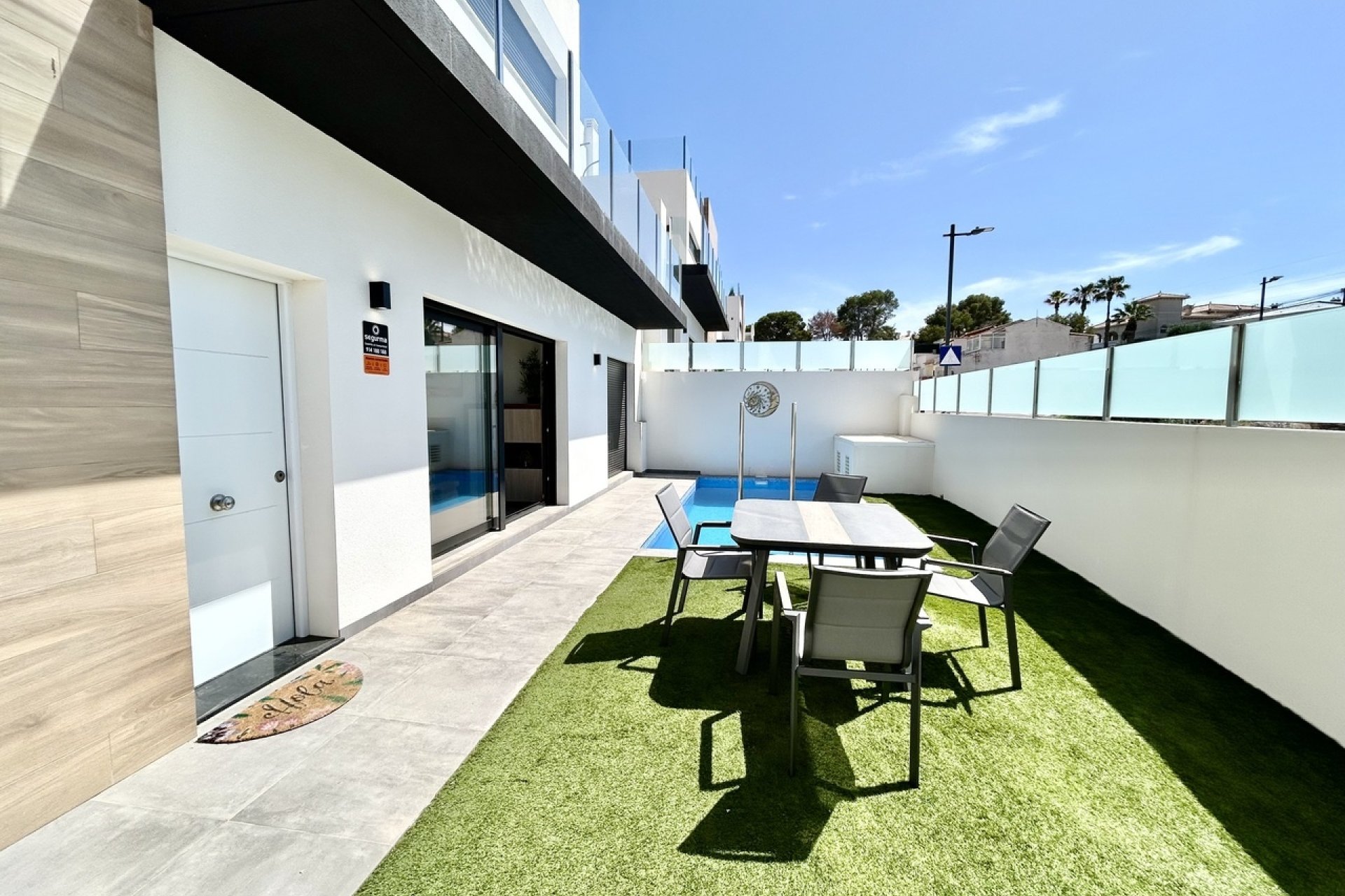 Reventa - Villa -
Villamartin - Costa Blanca