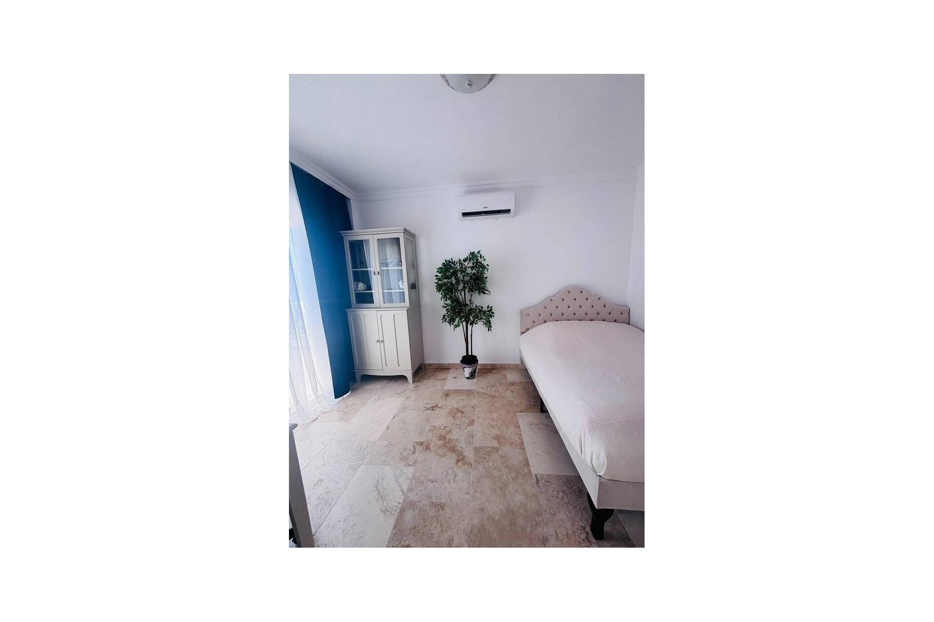 Reventa - Villa -
Villamartin - Costa Blanca