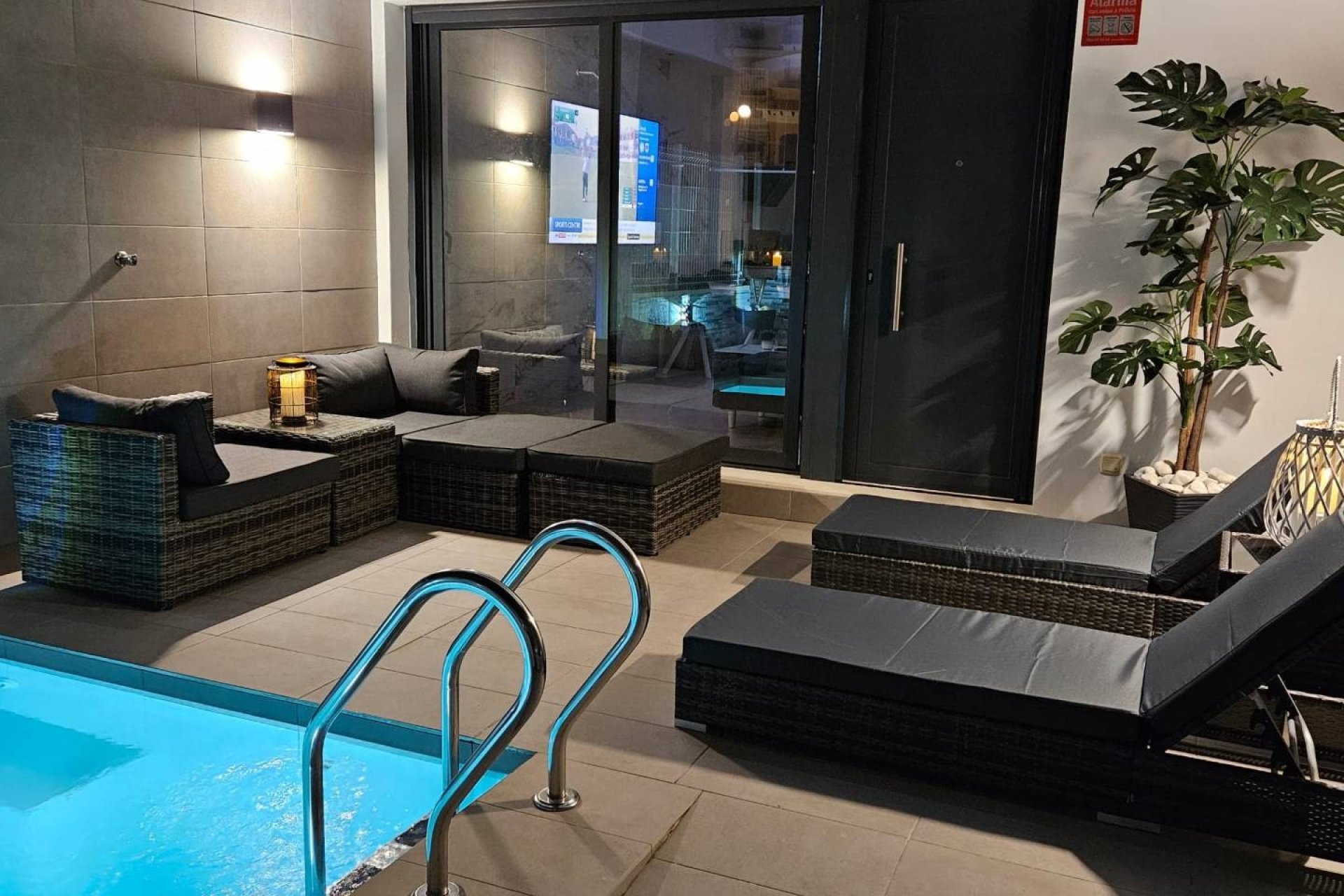 Reventa - Villa -
Villamartin - Costa Blanca