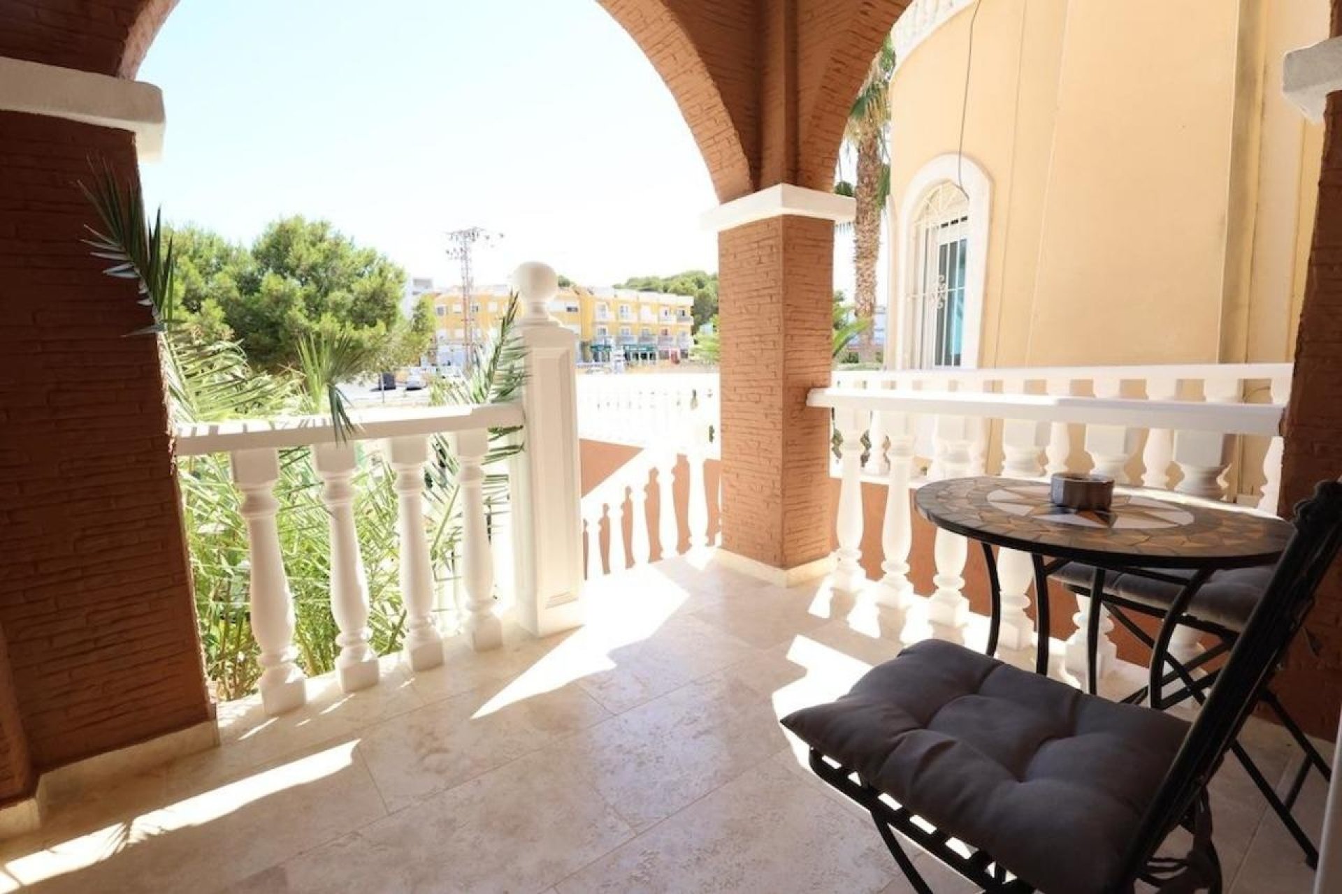 Reventa - Villa -
Villamartin - Costa Blanca