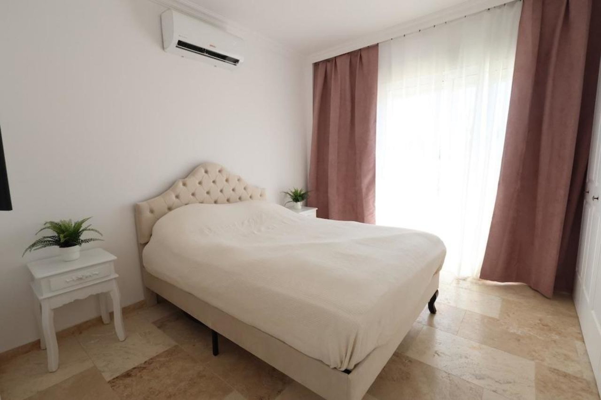 Reventa - Villa -
Villamartin - Costa Blanca