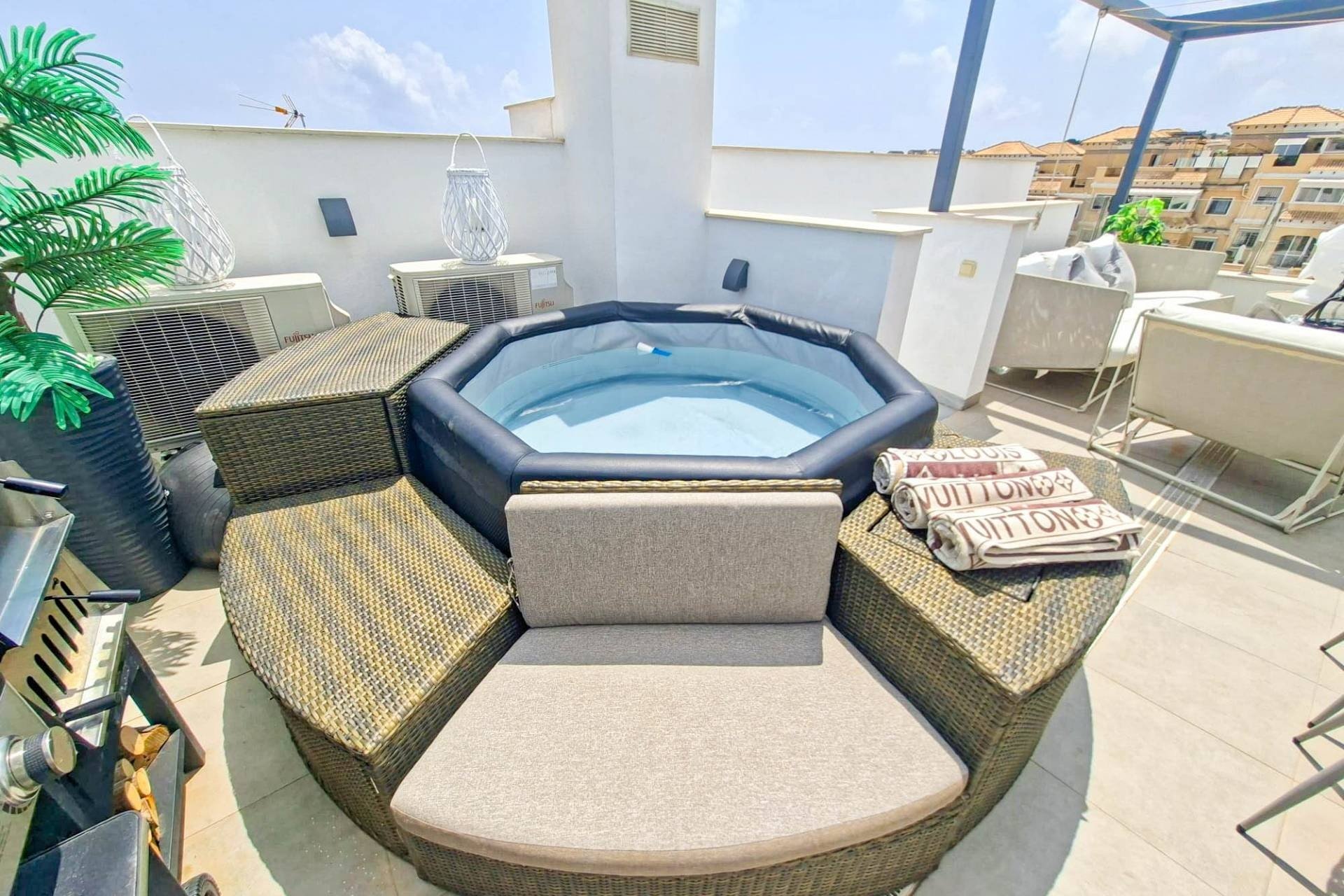 Reventa - Villa -
Villamartin - Costa Blanca