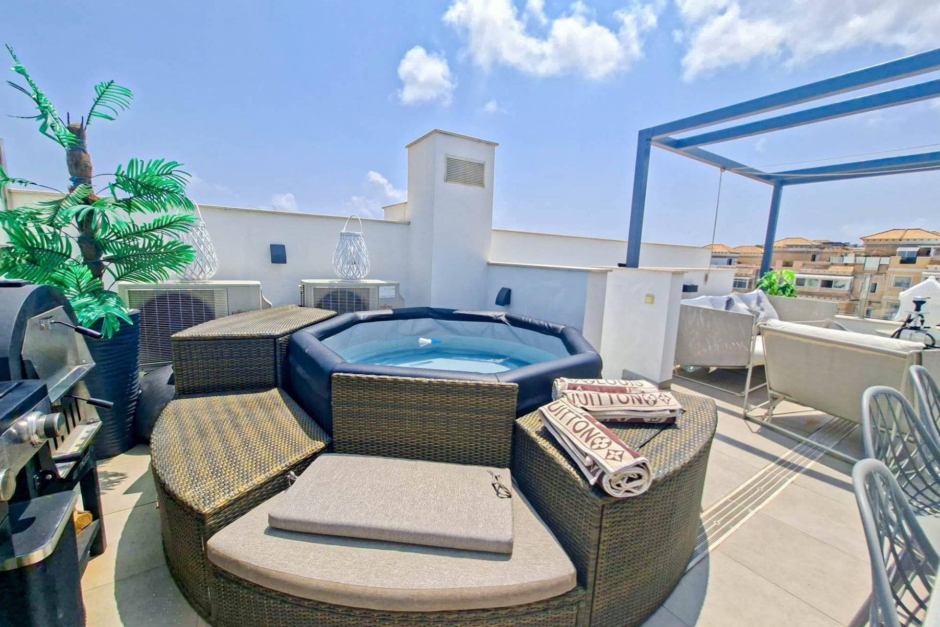 Reventa - Villa -
Villamartin - Costa Blanca